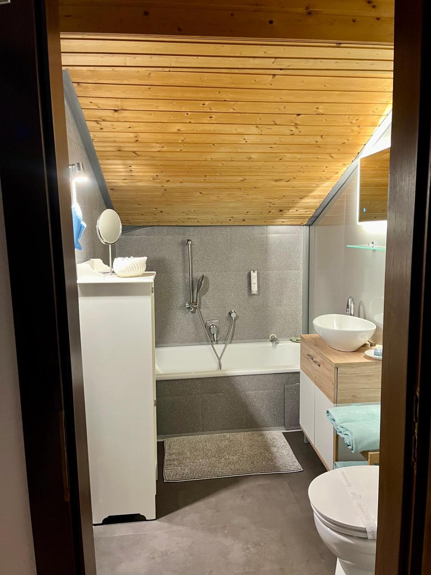 (70m²) Ferienwohnungen am Wolfgangsee *Strobl* Exterior foto